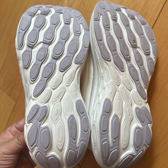 TCS NYC Marathon special edition New Balance 1080 - Picture 3 of 8